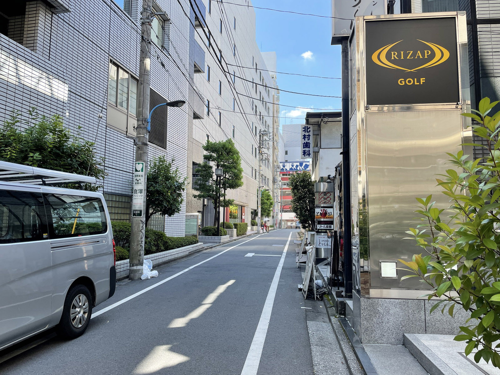 S.Kビル前面の通り