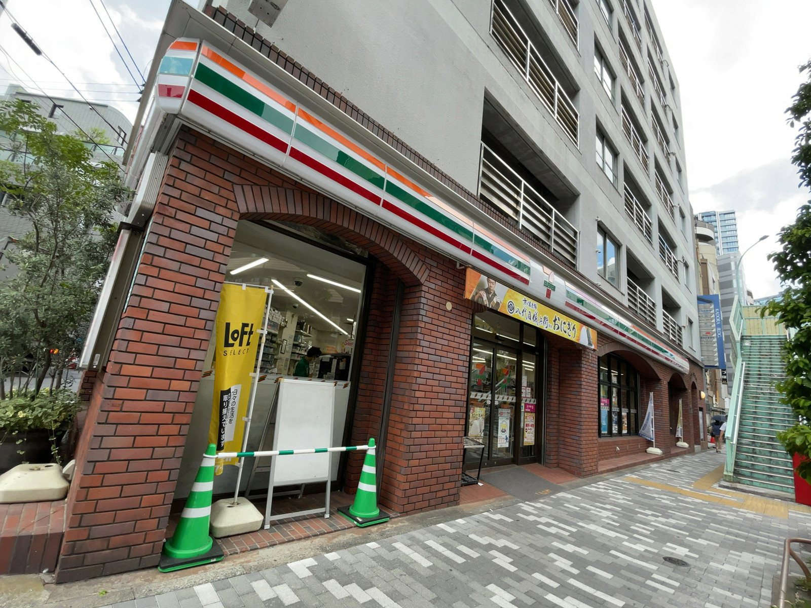 徒歩1分のセブンイレブン南池袋1丁目東店
