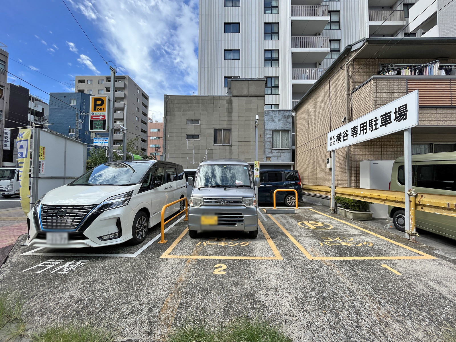 隣のコインパーキング