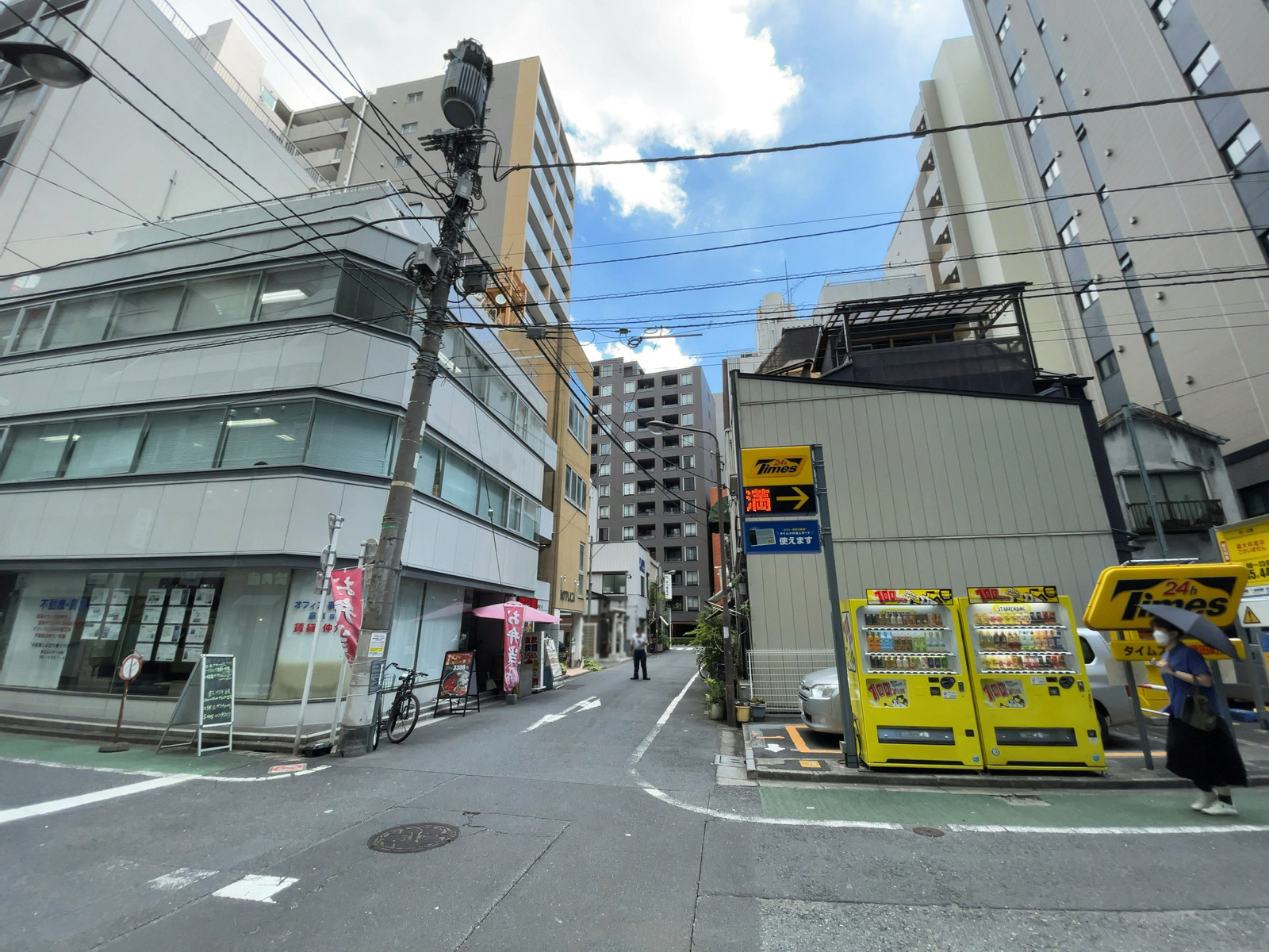 PMO神田須田町前面の通り