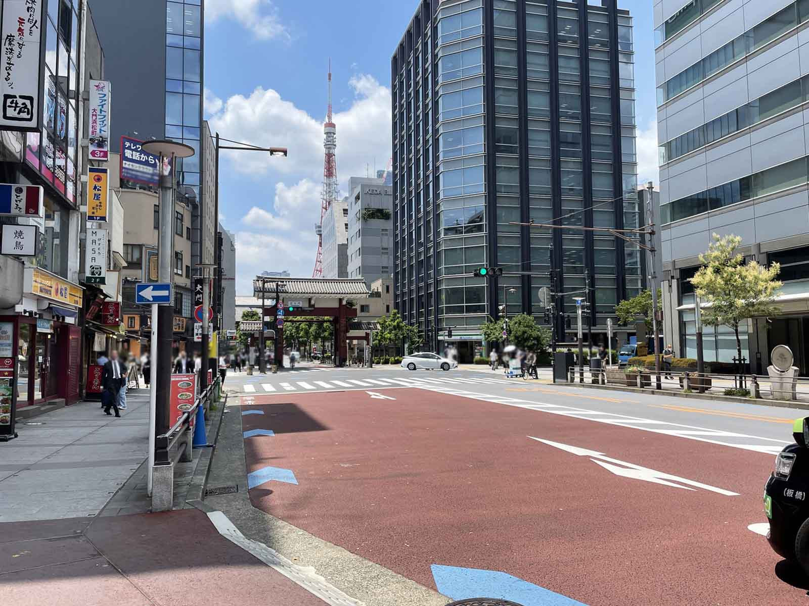 OPEN OFFICE 大門駅前前面の通り