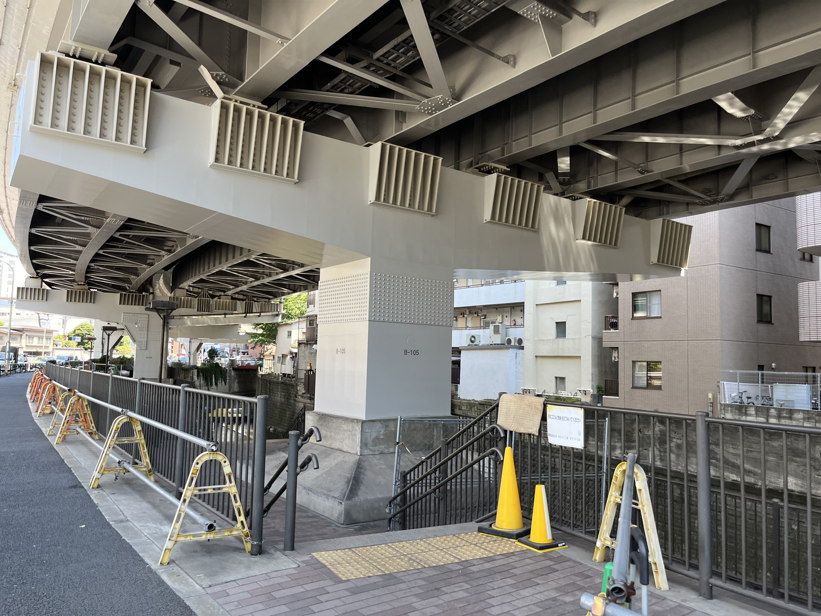 近くを流れる古川