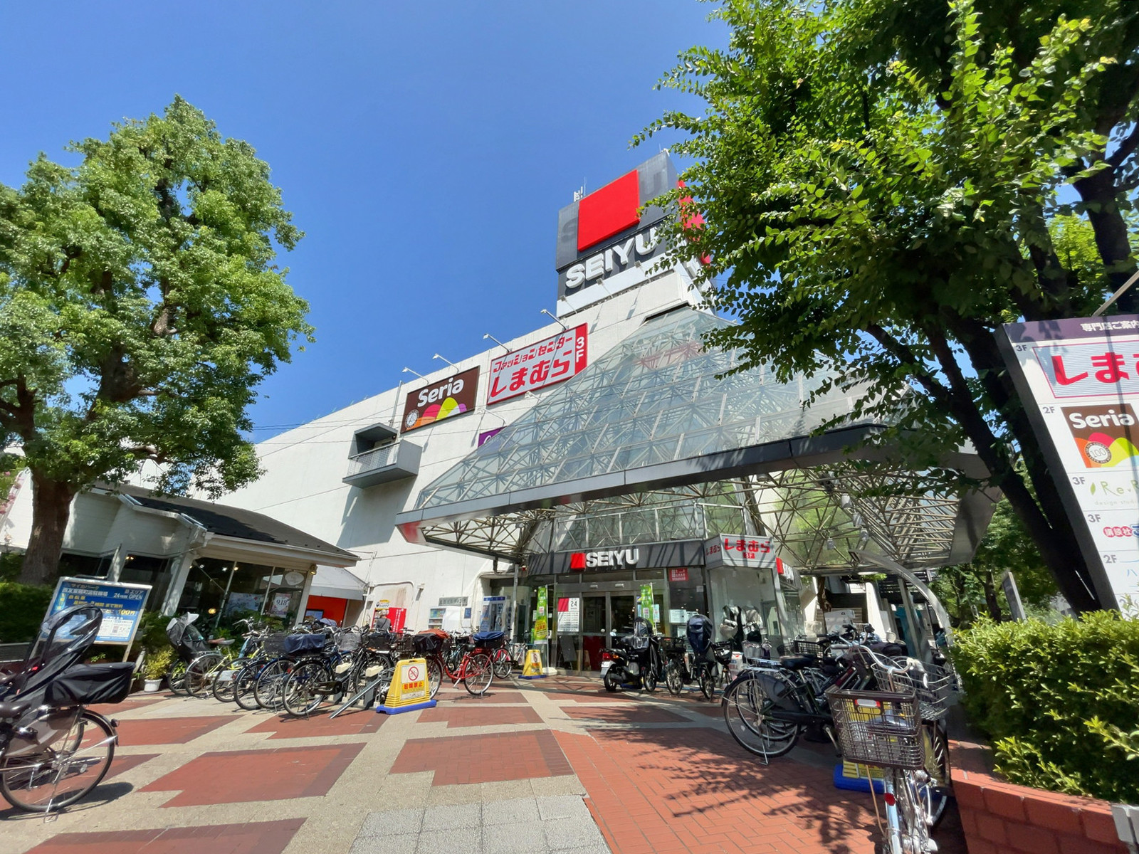 徒歩2分の西友東陽町店