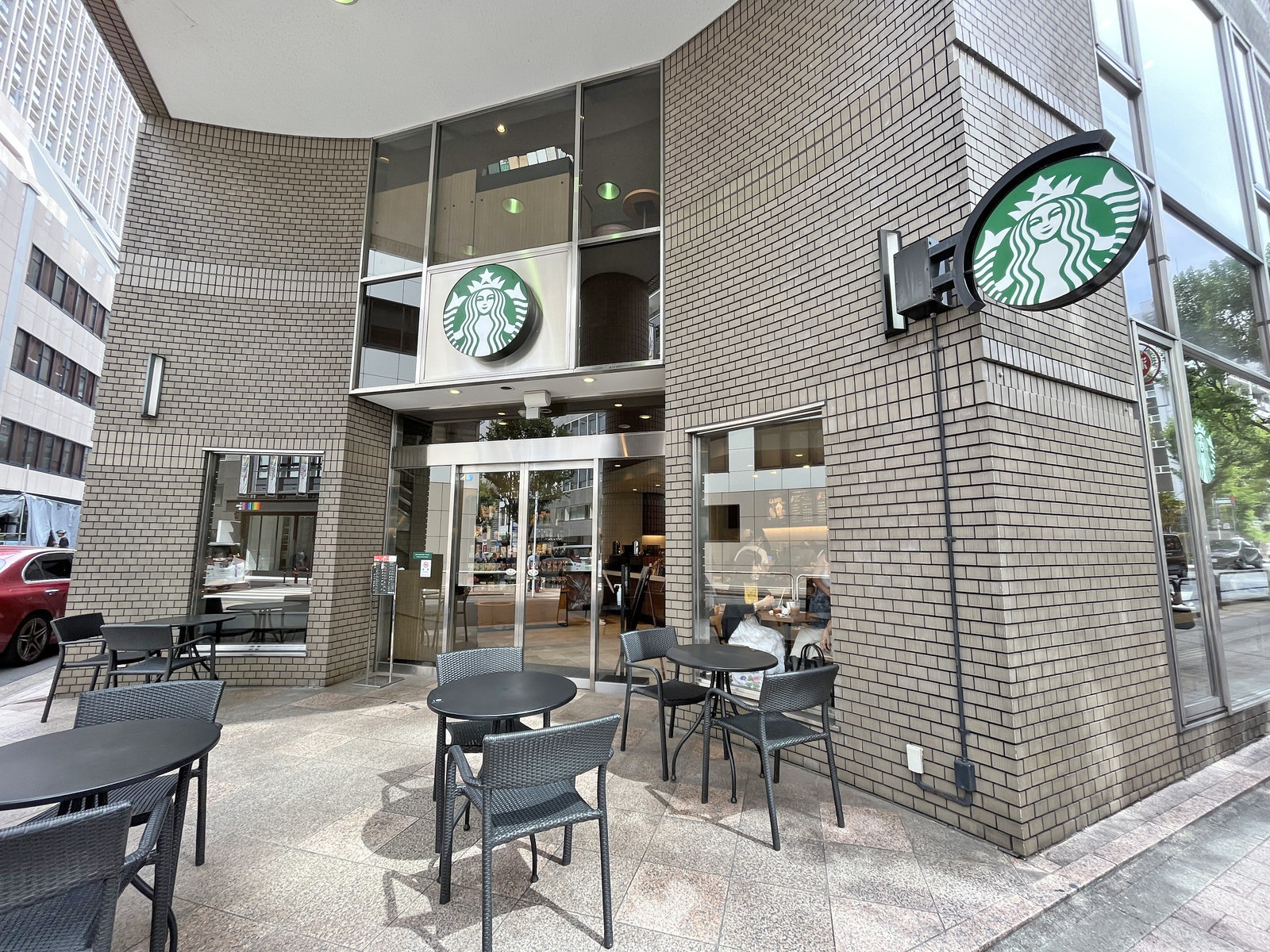 徒歩4分のスターバックスお茶の水村田ビル店