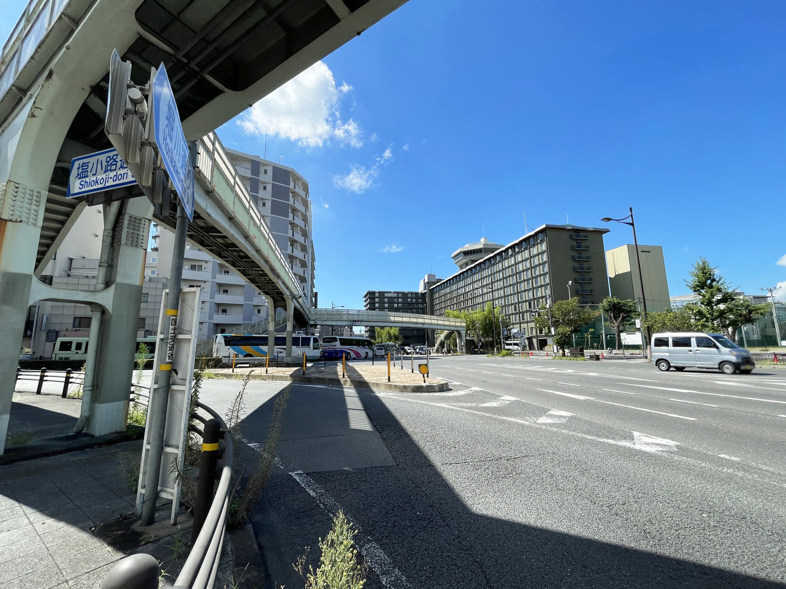 資生堂京都ビル前面の通り
