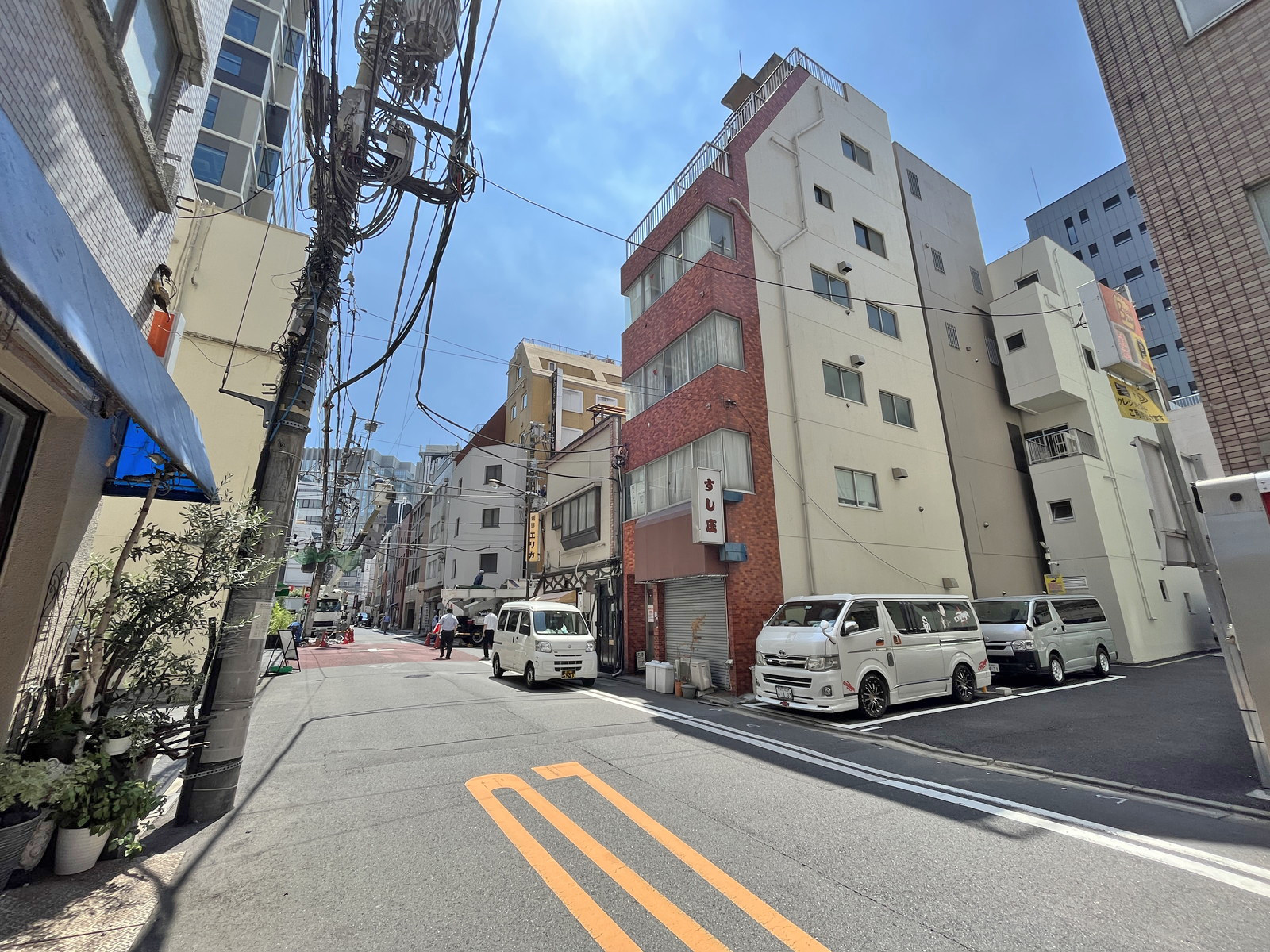 やまかわビル前面通り