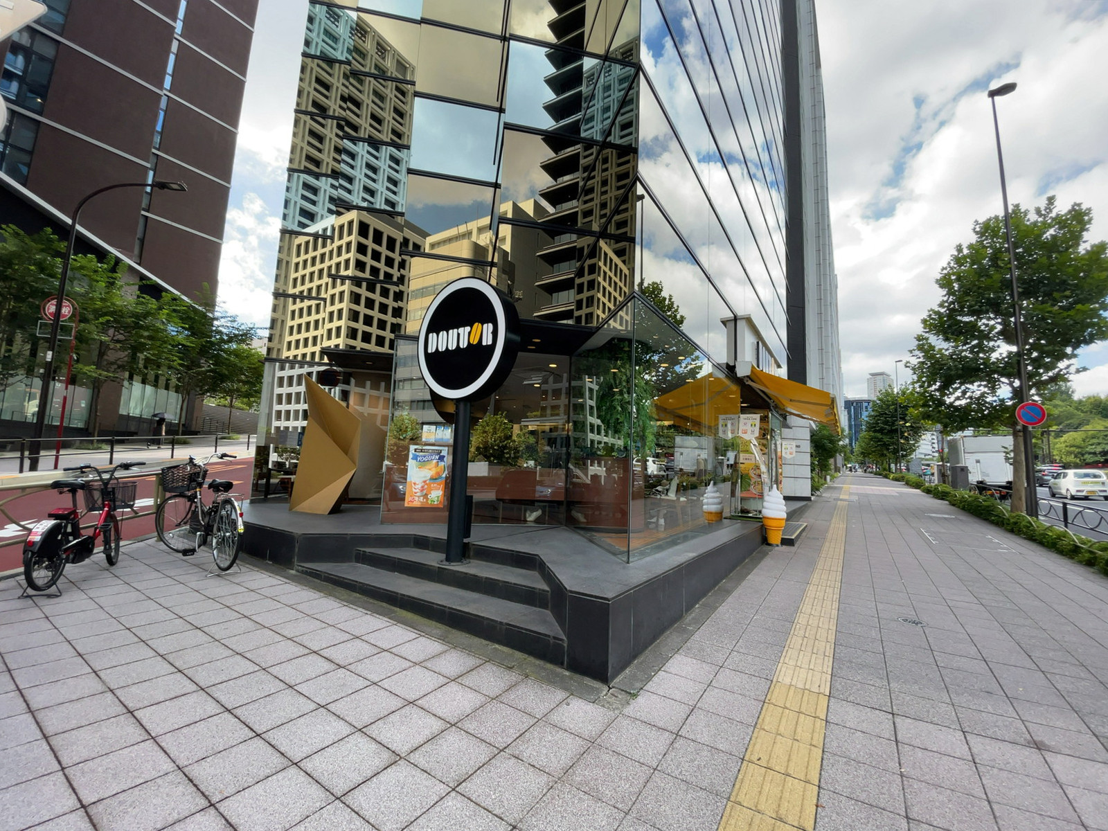 徒歩2分のドトールコーヒーショップ 赤坂青山通り店