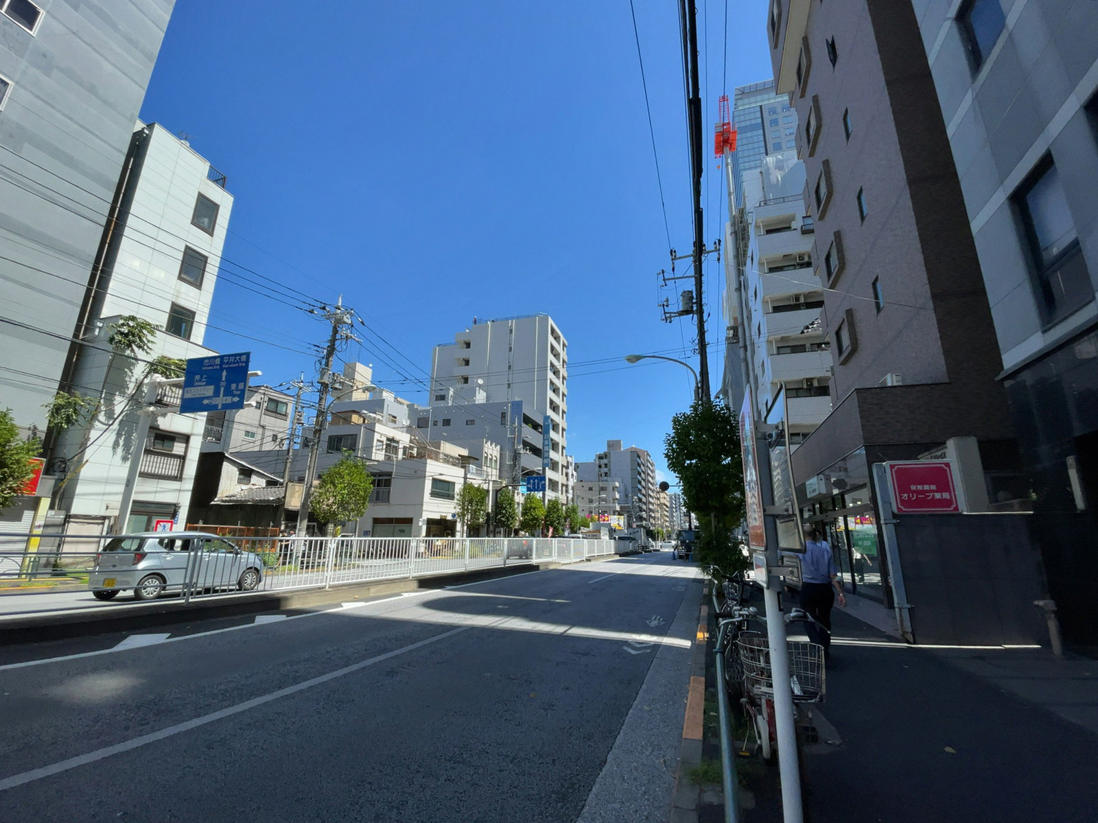 淡海ビル前面の通り