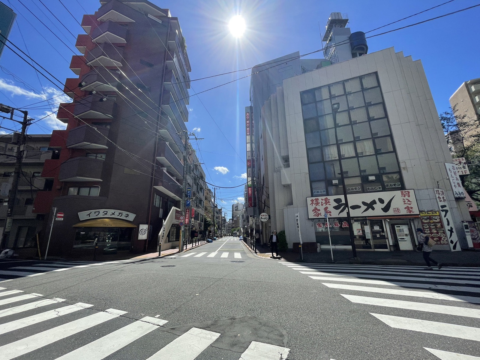 ヒルクレスト駒込前面の通り