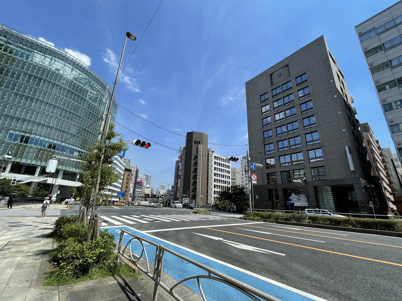 A-PLACE五反田前面の通り
