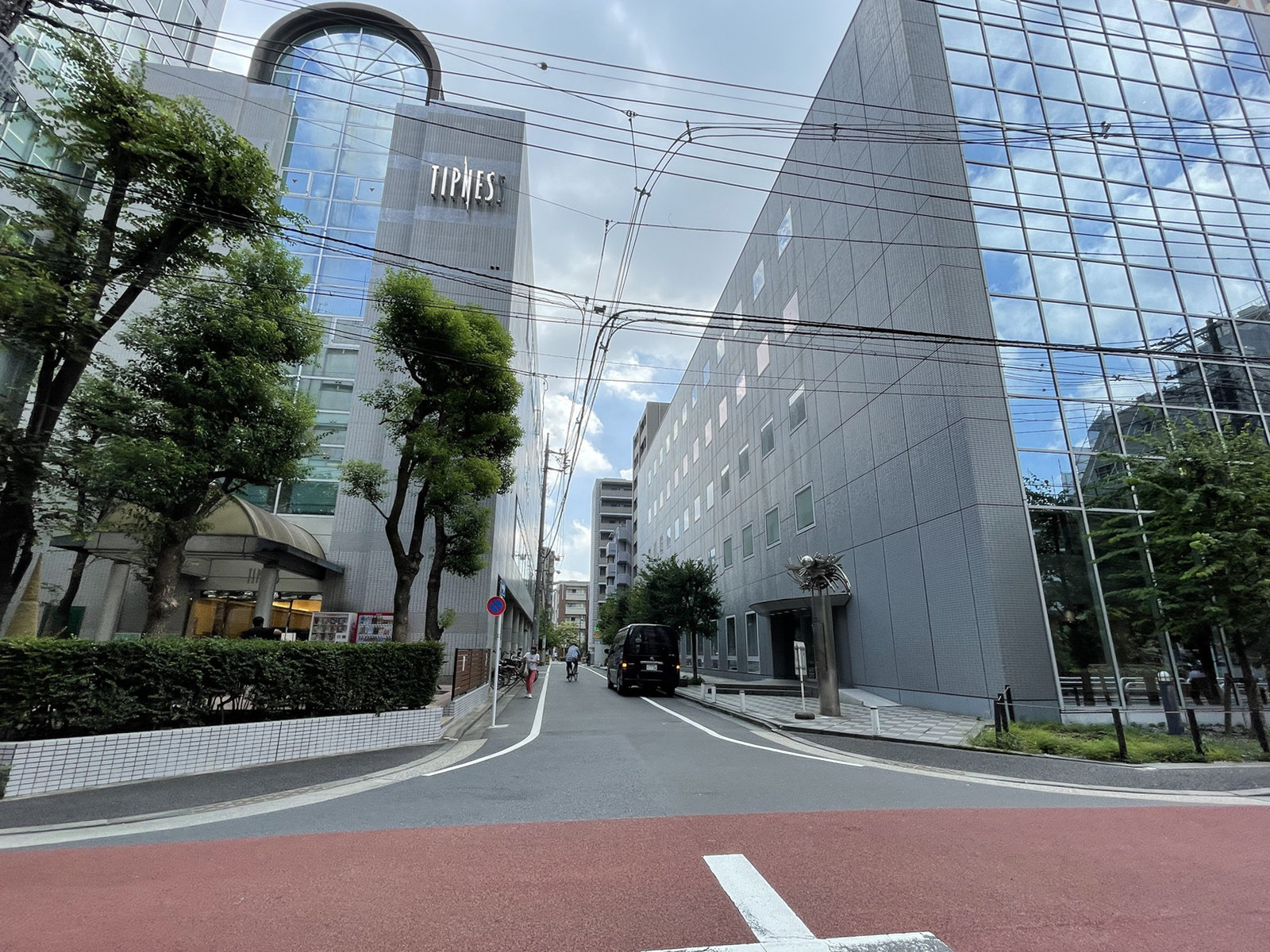 SOWA五反田ビル前面の通り