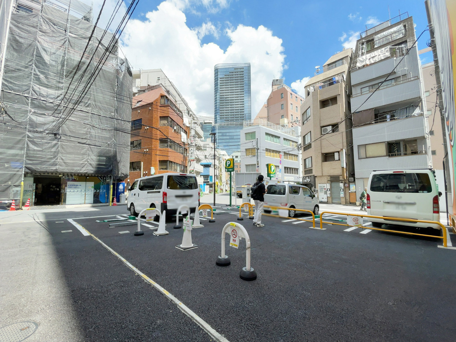 小川町A7別館前のコインパーキング