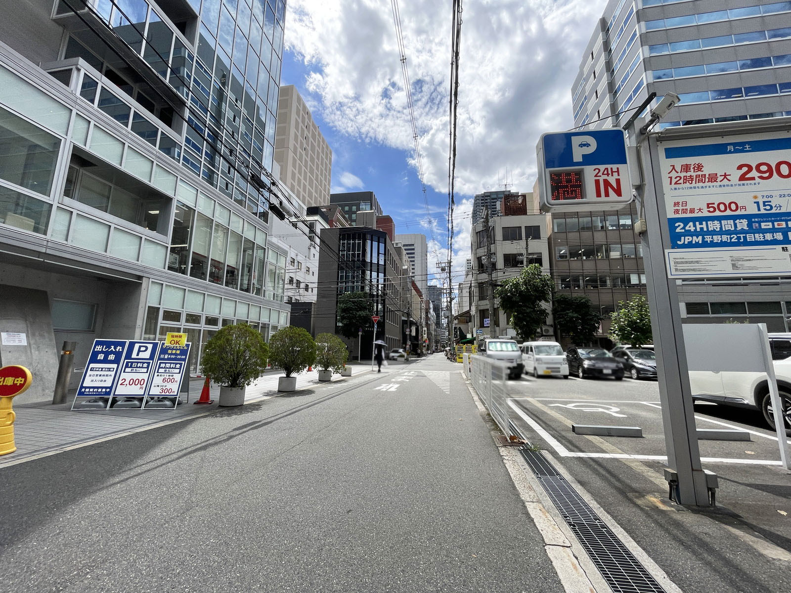 KDX北浜ビル前面の通り