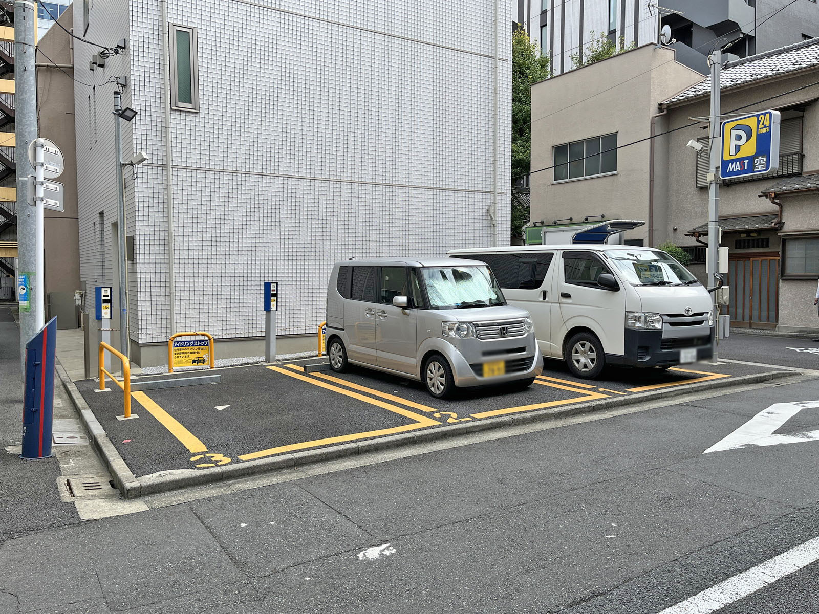 隣のコインパーキング