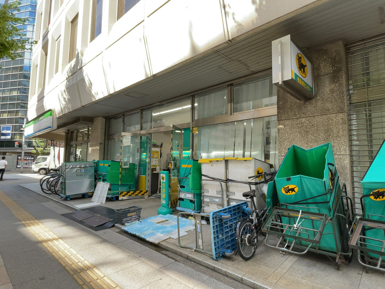 近くのヤマト運輸 千葉駅前営業所