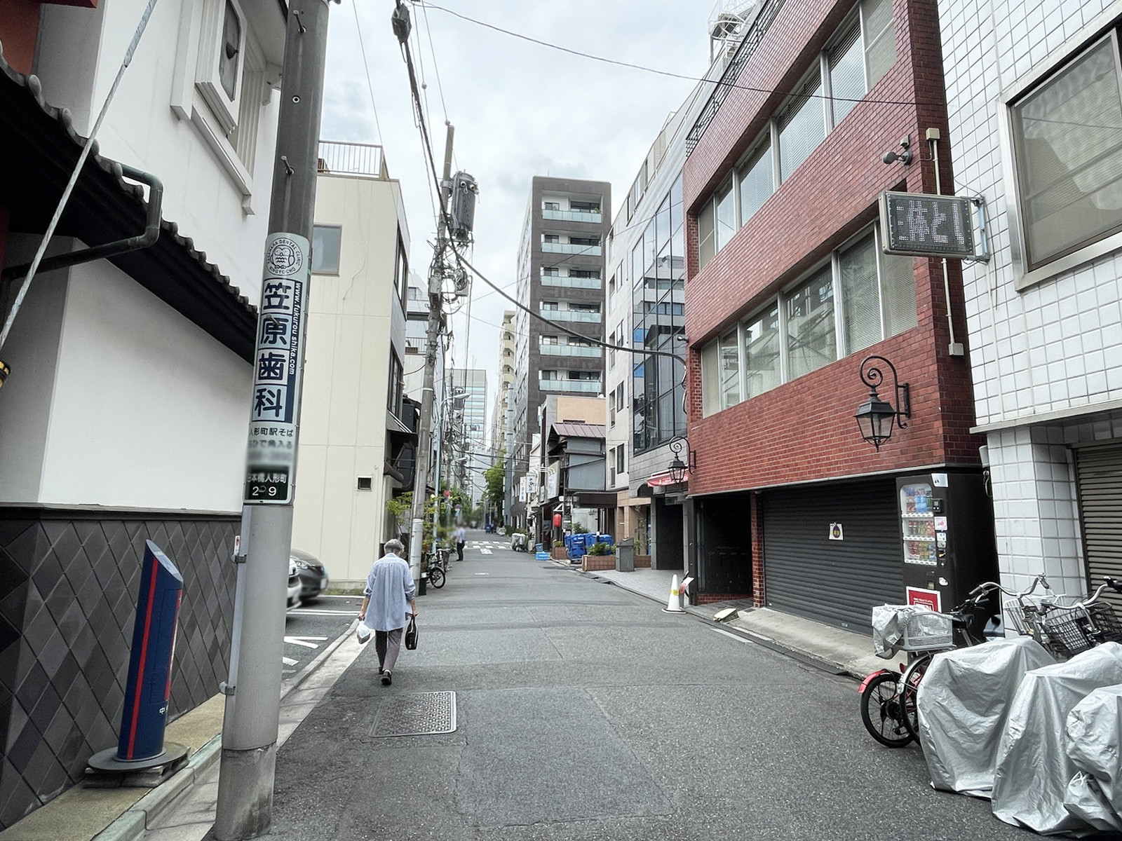 ENOX人形町ビル前面の通り