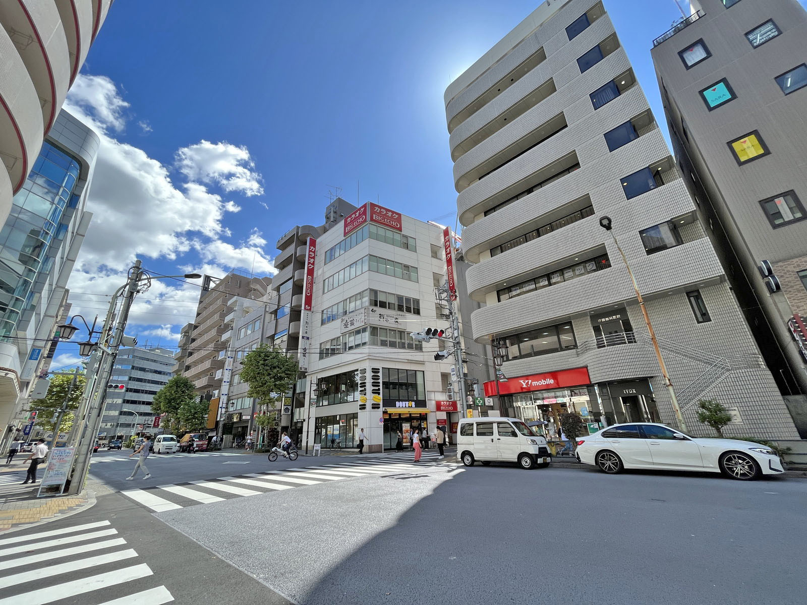 恵比寿壱番館前面通り