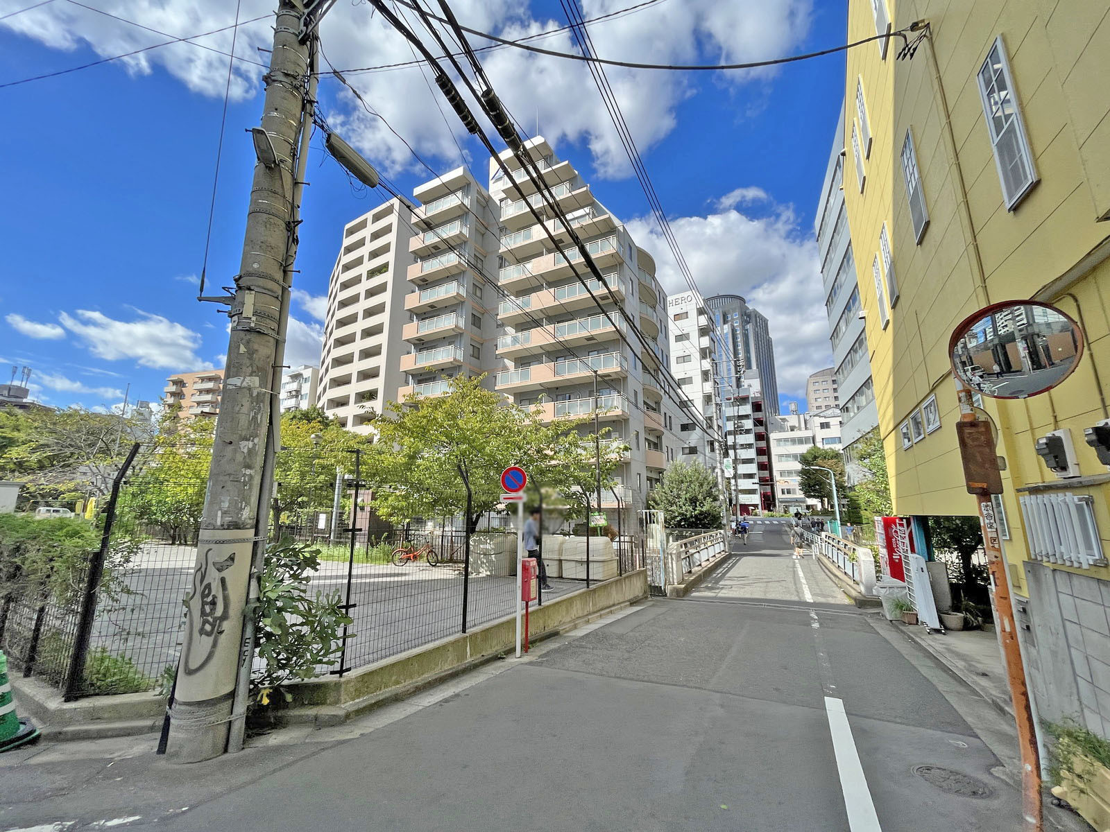 恵比寿ビジネスタワー前面通り
