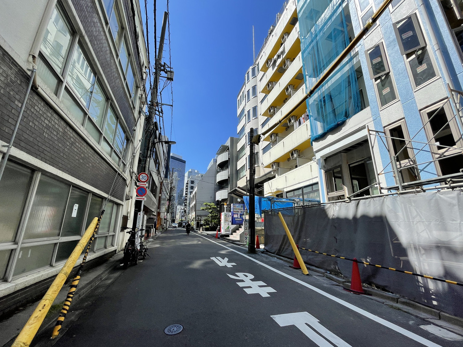 柏木MURA前面の通り