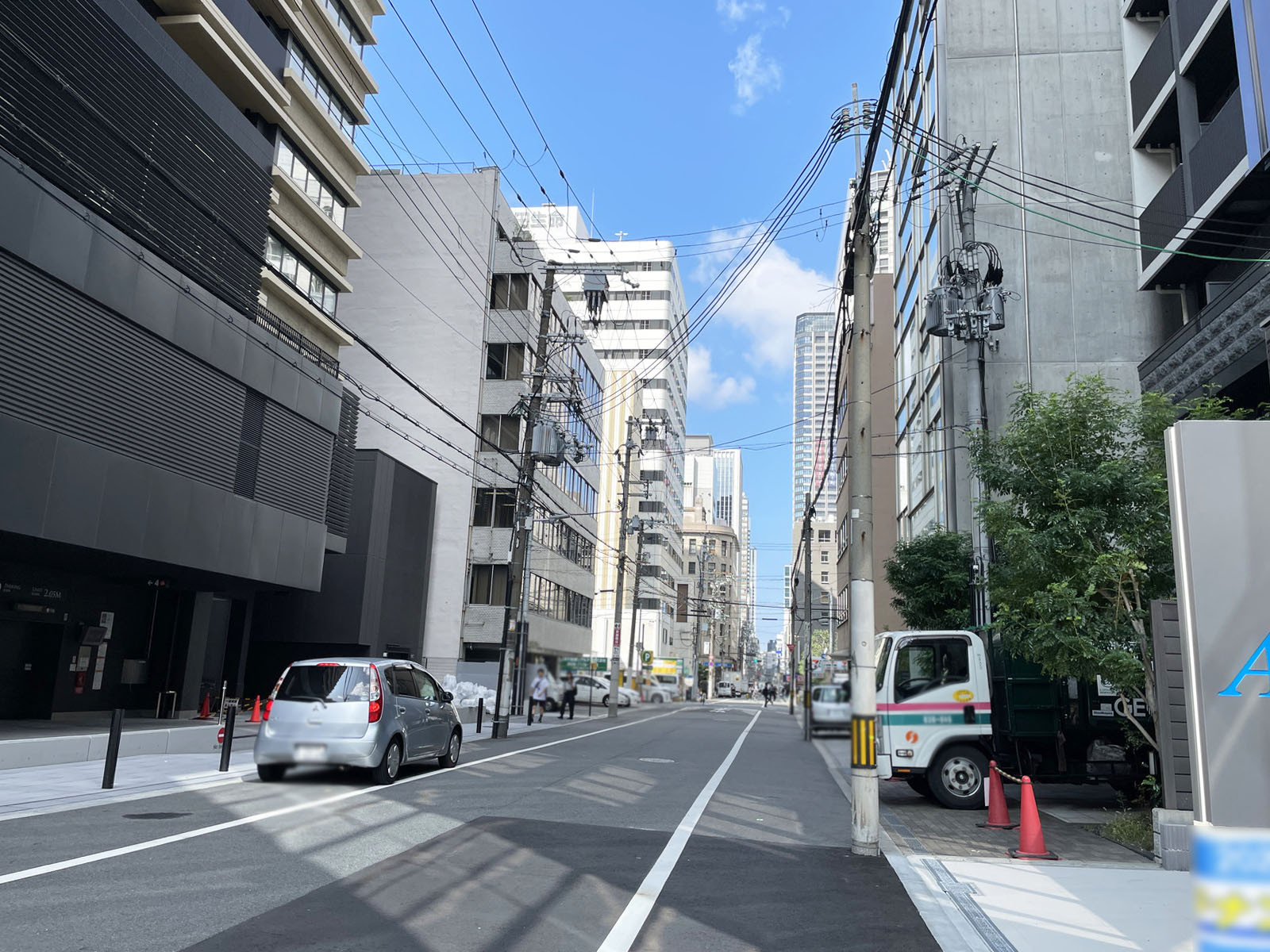 ACN堺筋本町ビル前面の通り