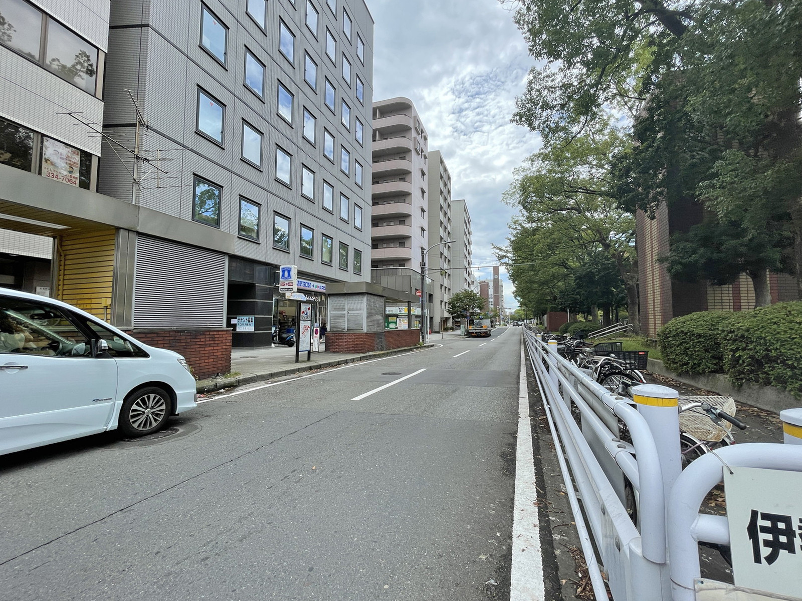 長者町デュオビル前面の通り