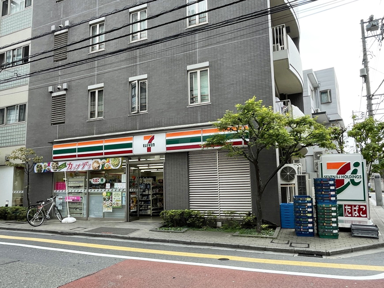 徒歩1分のセブンイレブン新宿高田馬場1の南店