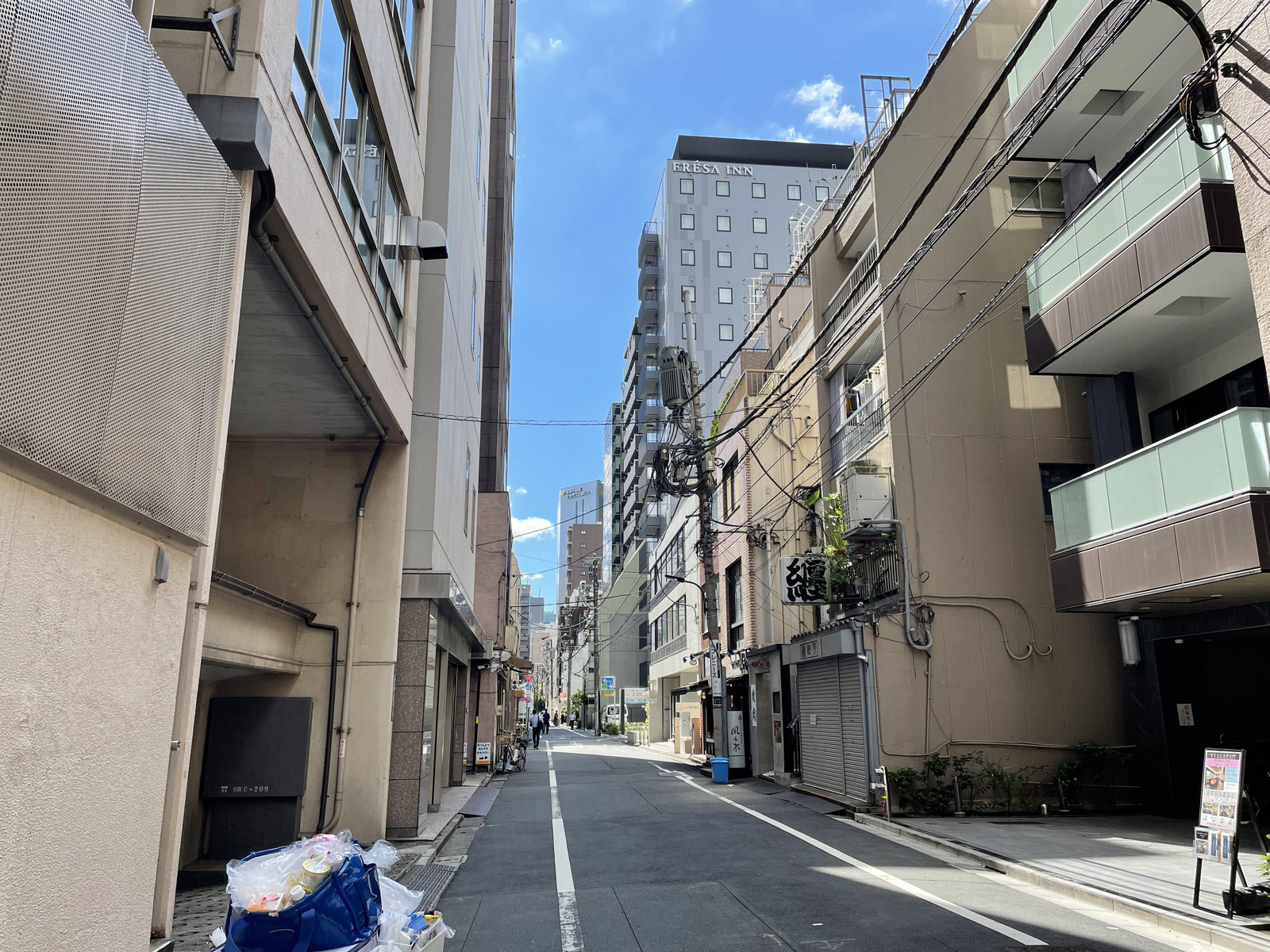 大門アーバニスト前面の通り