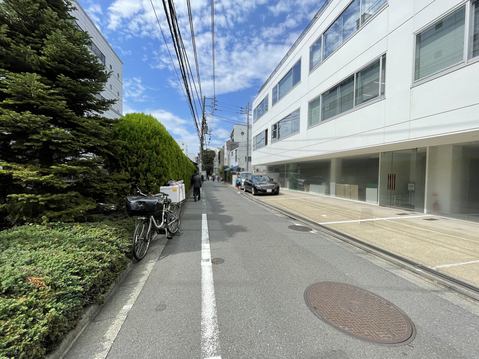 A-PLACE青山前面の通り