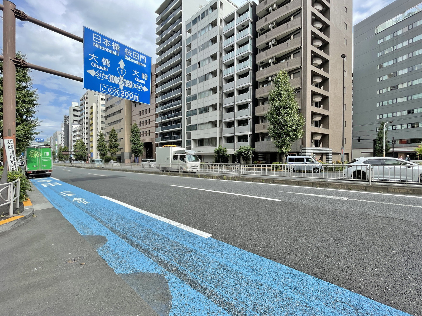 五反田山崎ビル前面の通り