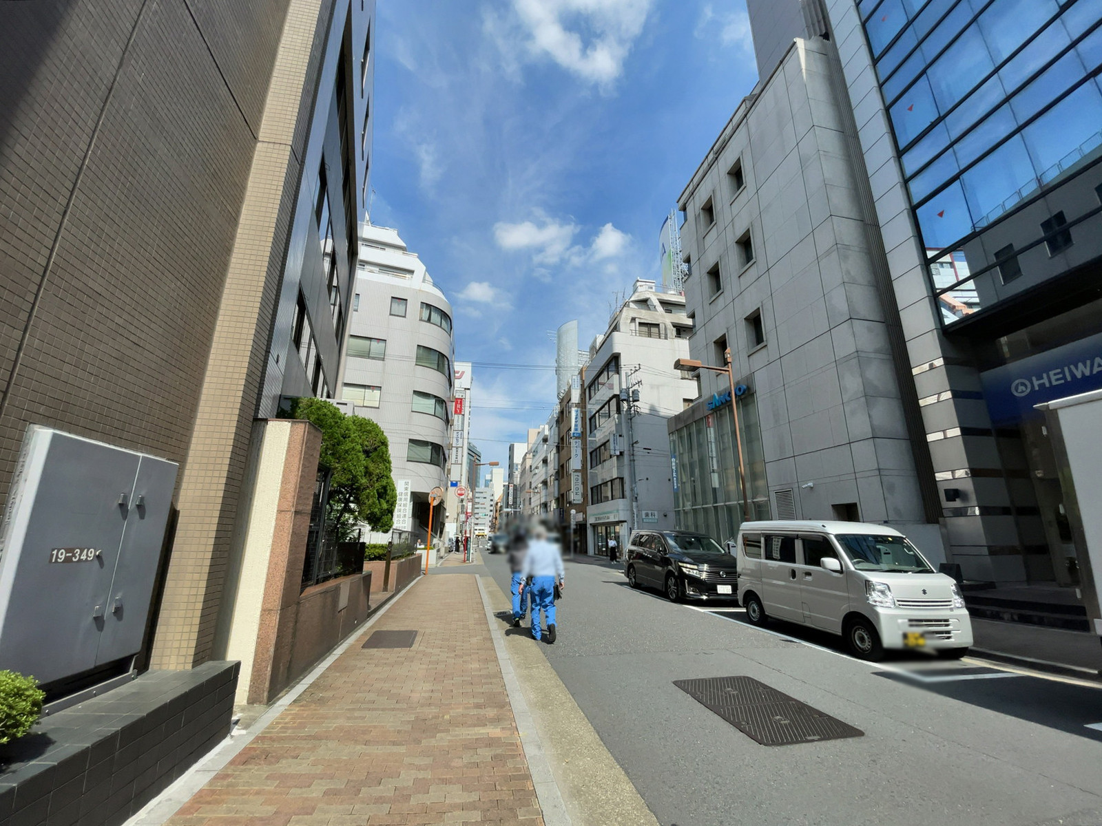増田ビル前面の通り