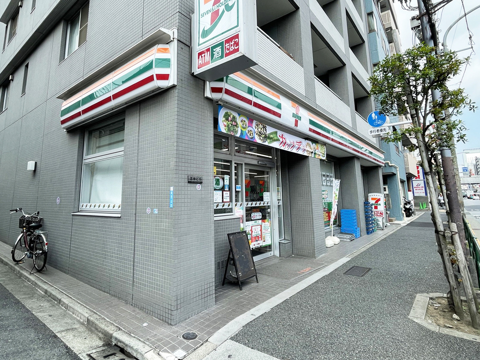 近くのセブンイレブン 江東毛利1丁目店