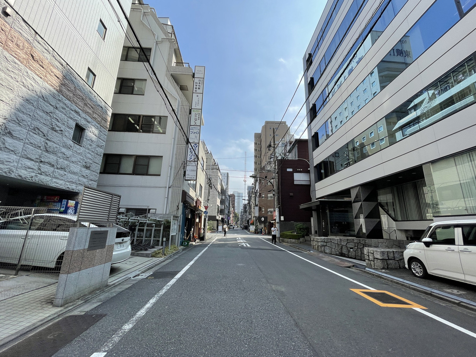 玉屋ビル前面の通り