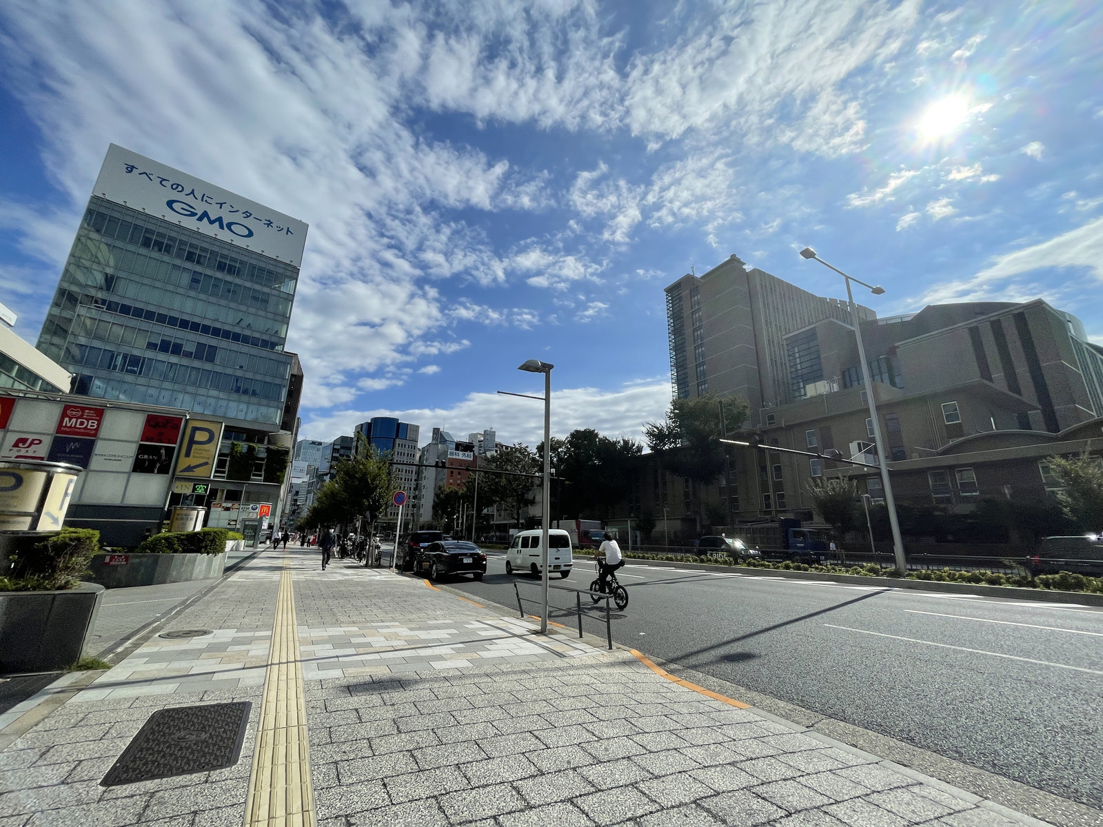 付近の青山通り