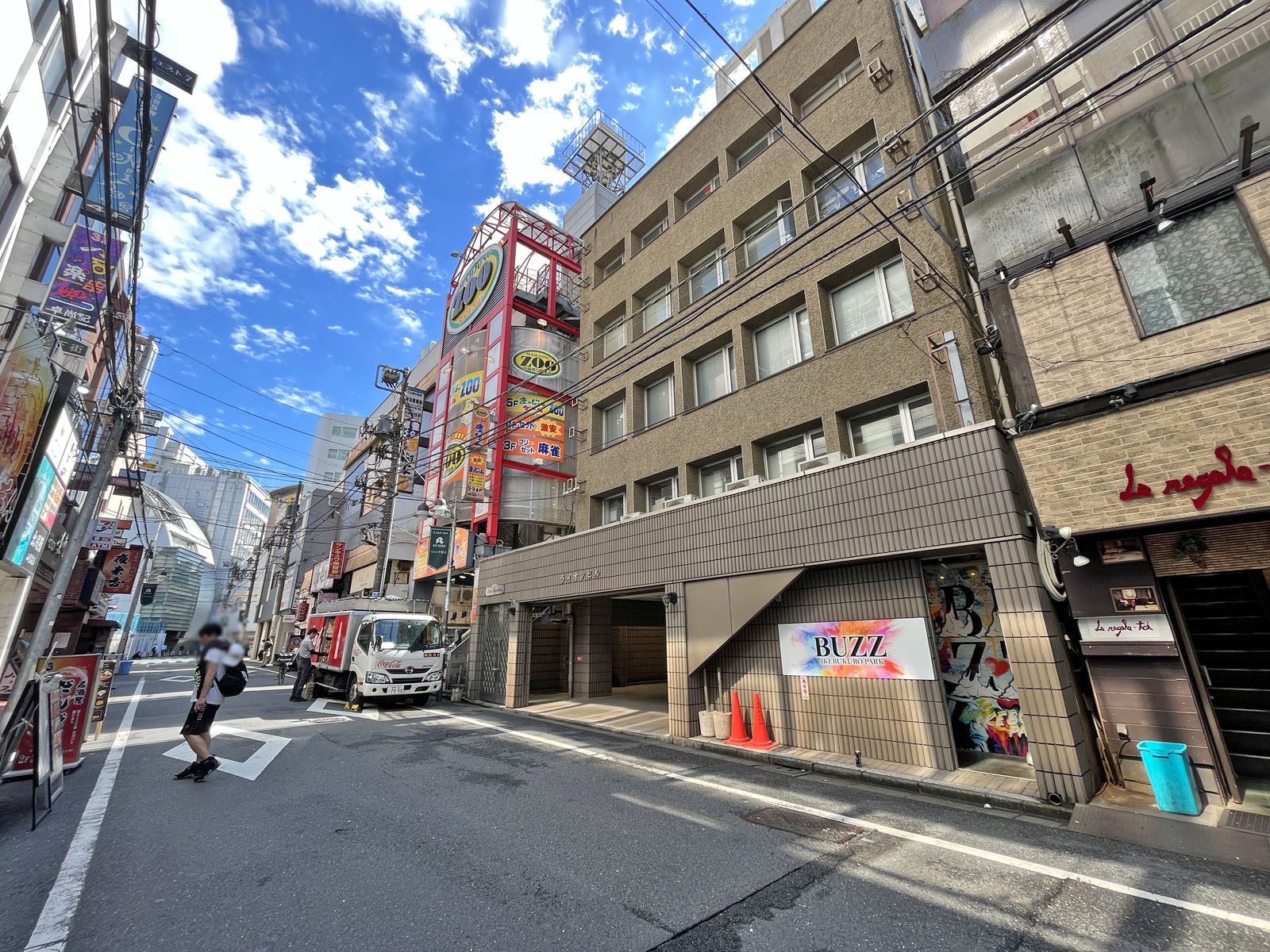 福利ビル前面通り