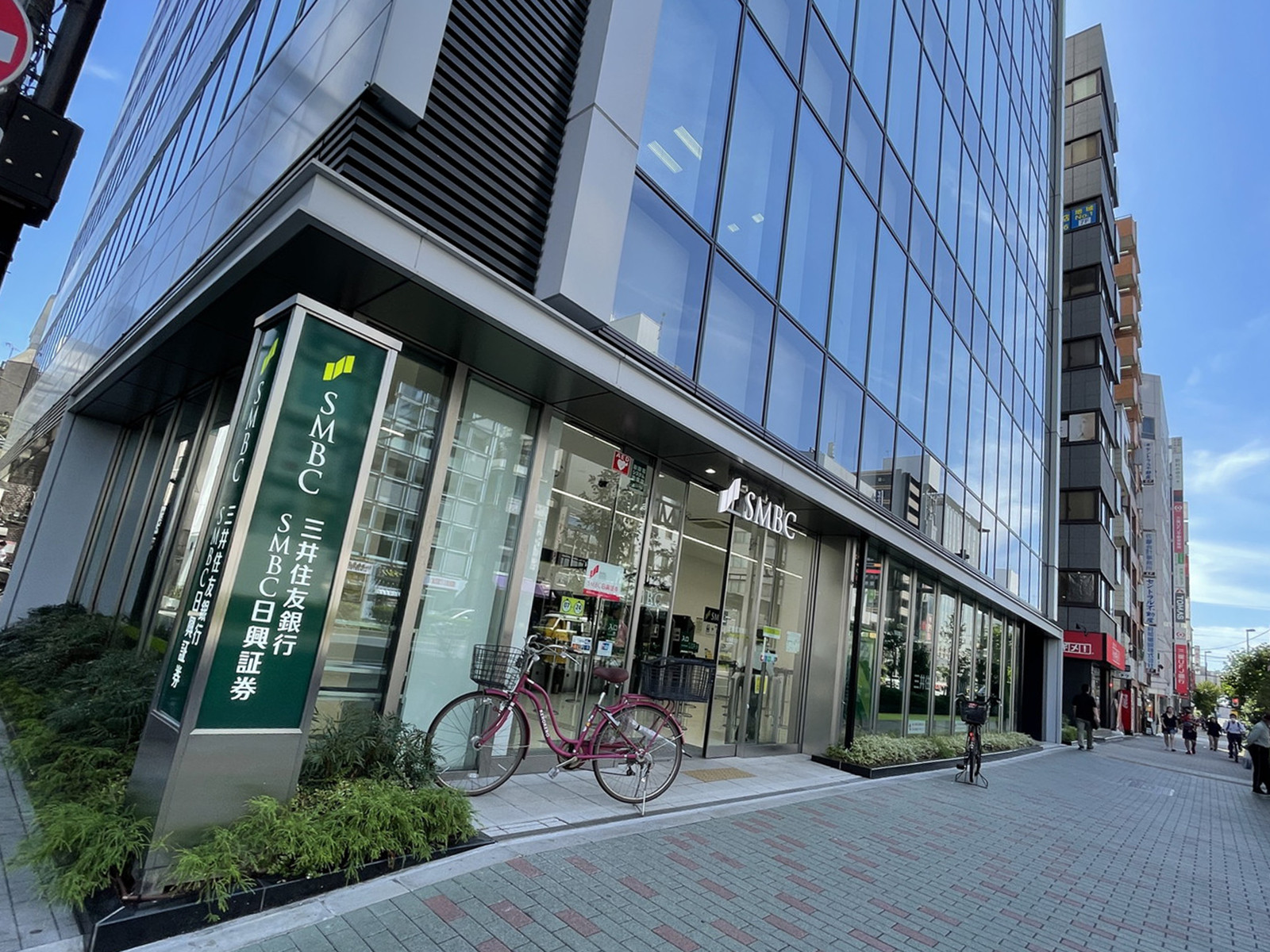 徒歩2分の三井住友銀行 錦糸町支店