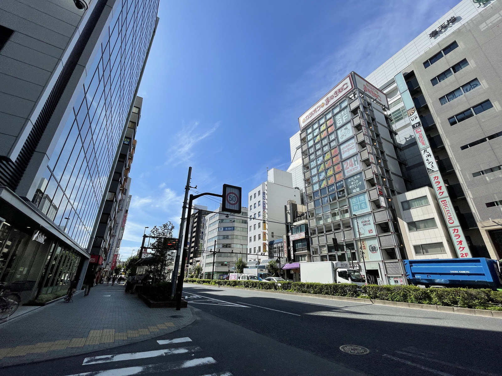 錦糸町ダイヤビル前面の通り