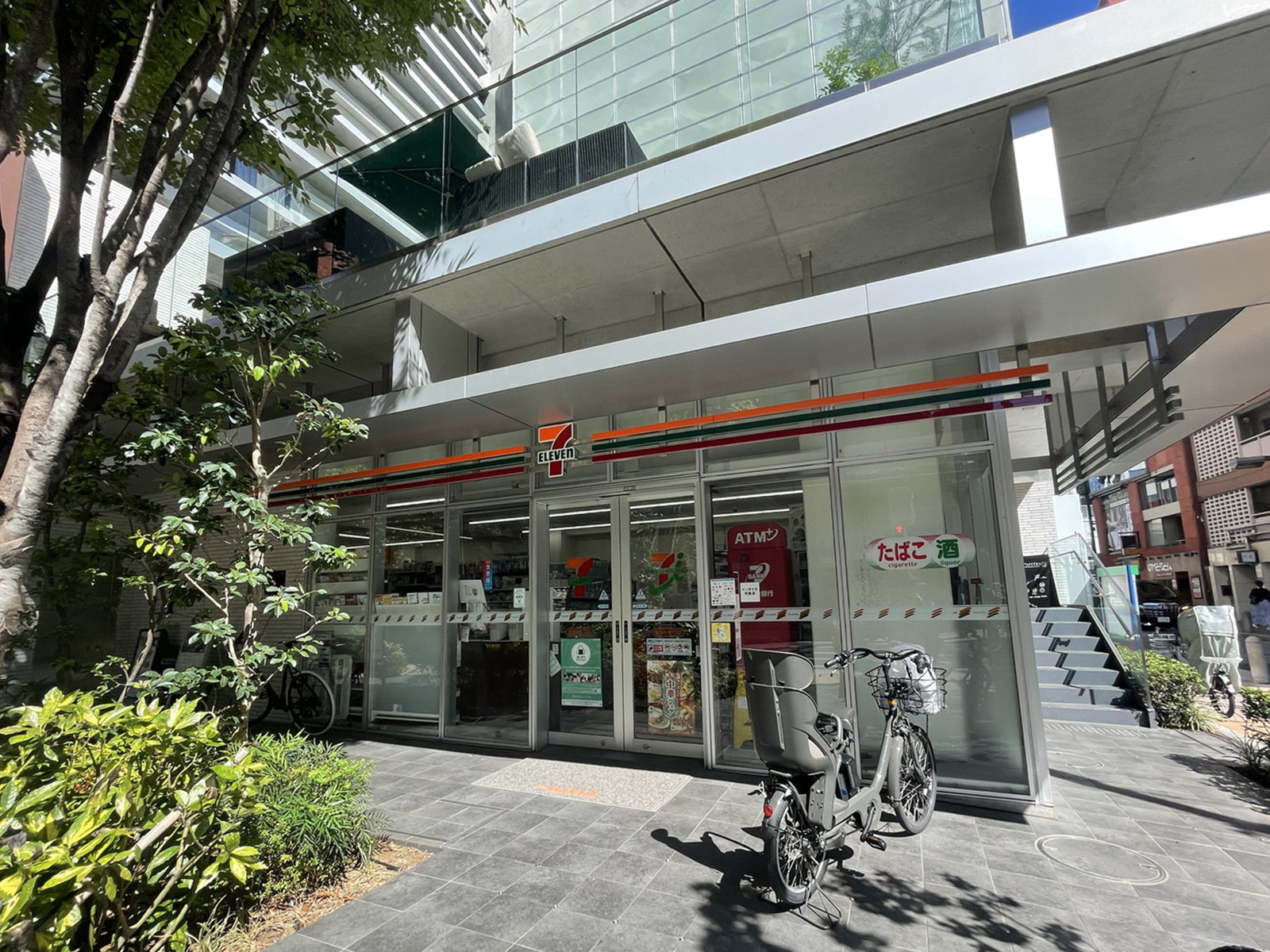 徒歩1分のセブンイレブン港区麻布十番1丁目店