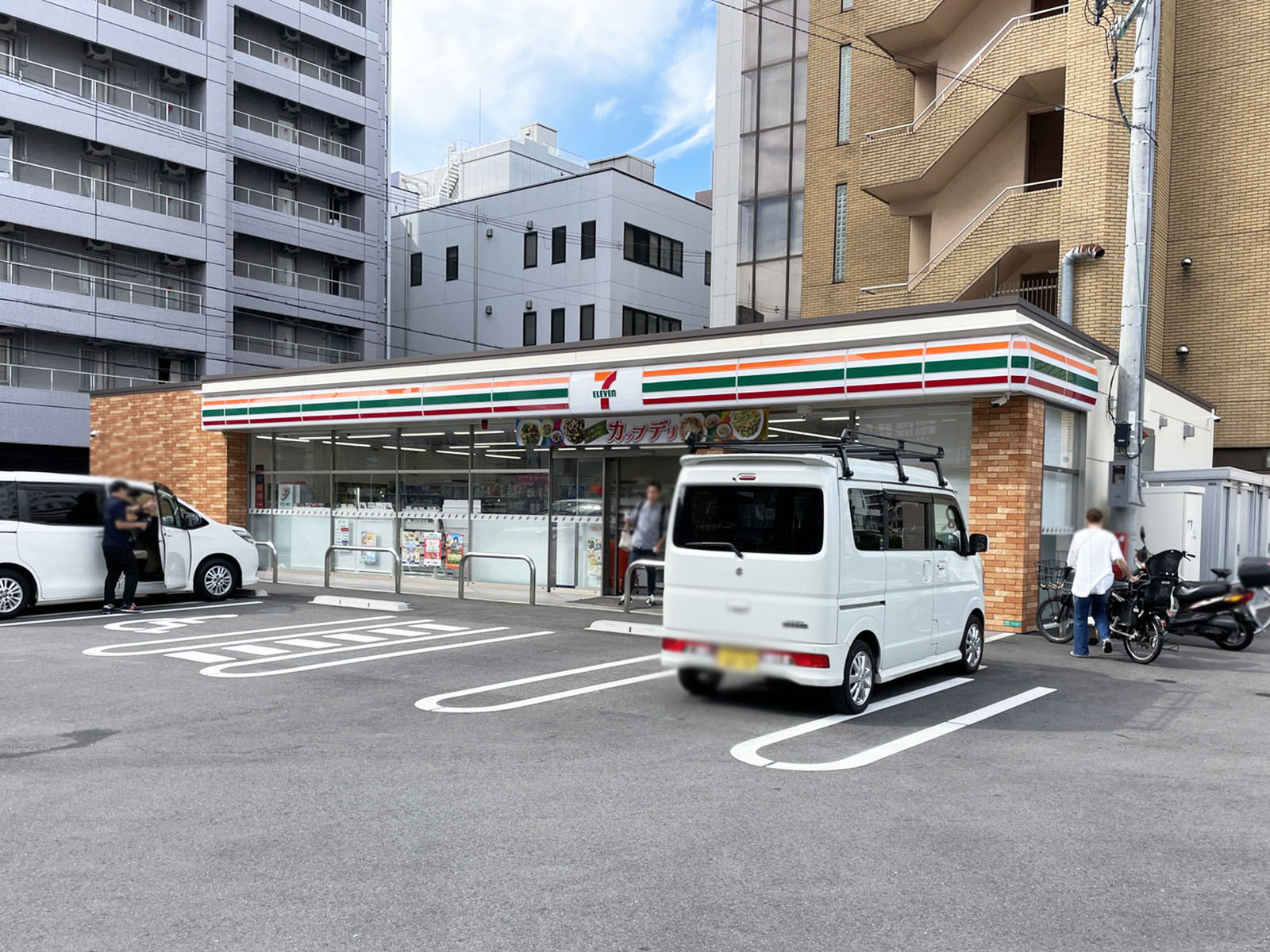 付近のセブンイレブン 大阪西中島6丁目店