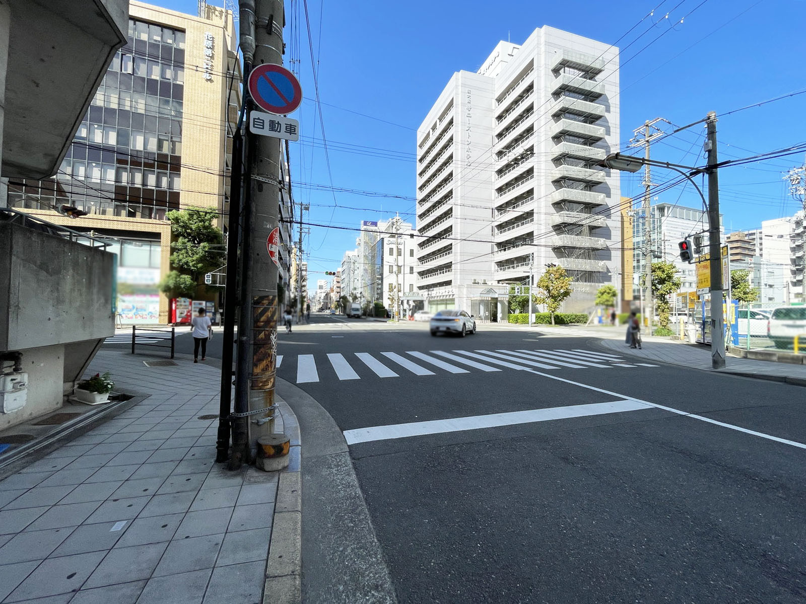 新大阪NKビル前面の通り