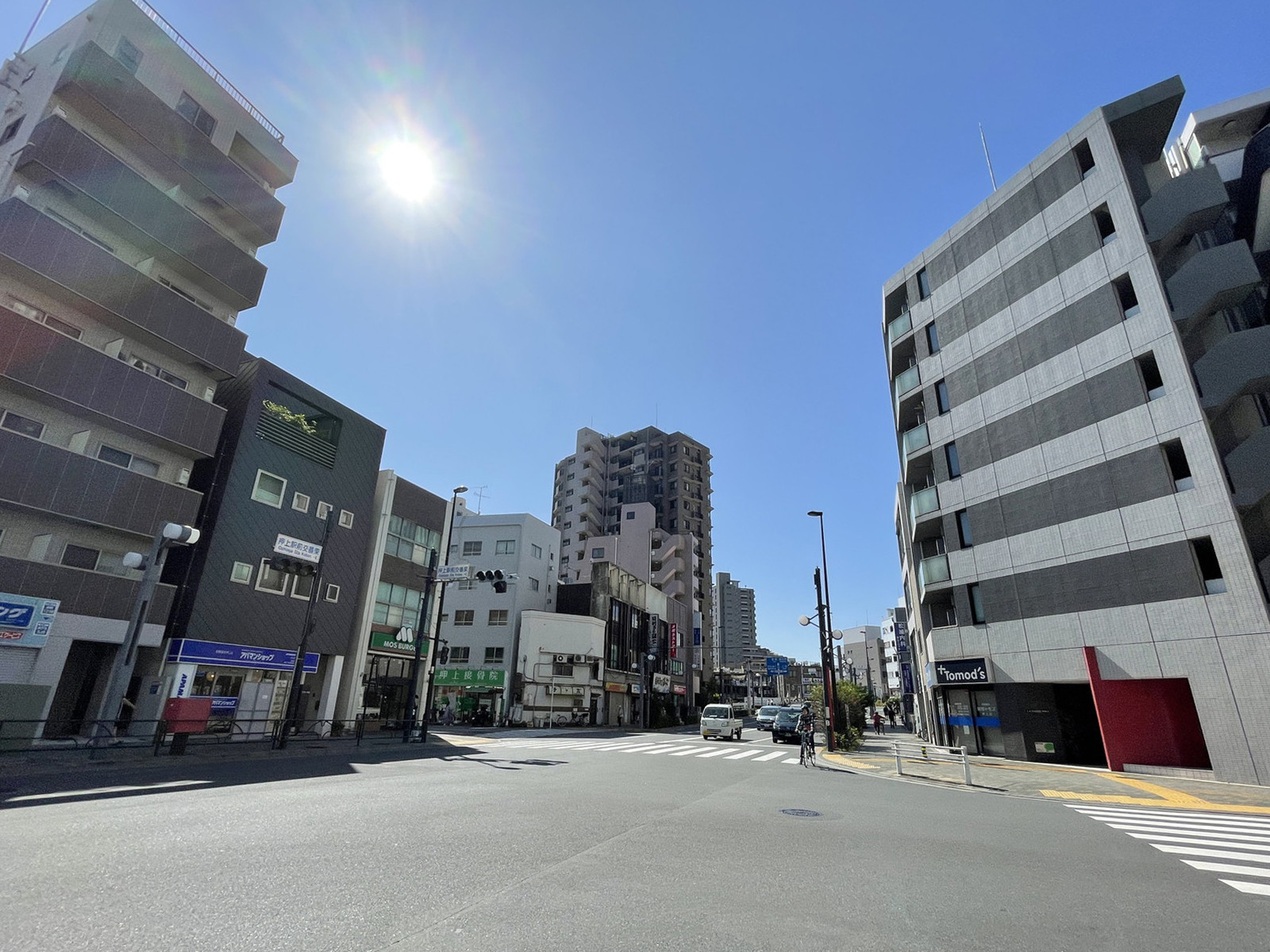 土居ビル前面の通り