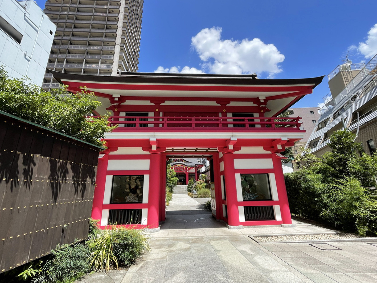 付近の成子天神社