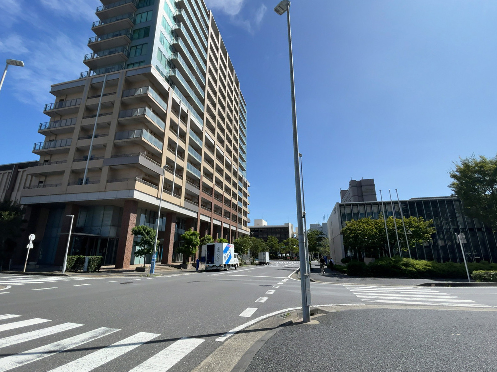 日企千葉みなとビル前面の通り