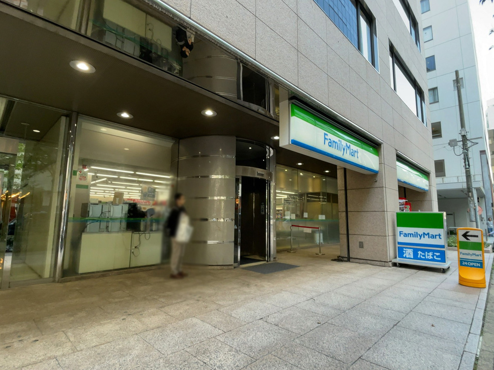 近くのファミリーマート 日本橋兜町店