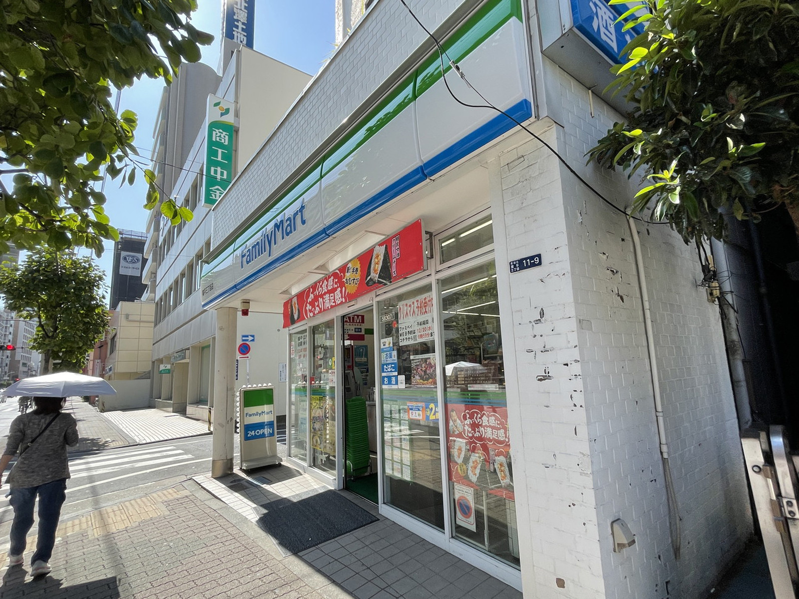 徒歩3分のファミリーマート業平3丁目店
