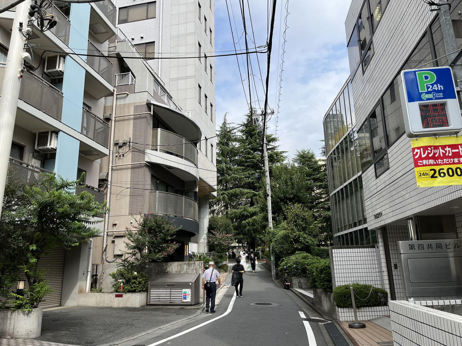 ARCHES KAMIYAMACHO前面の通り