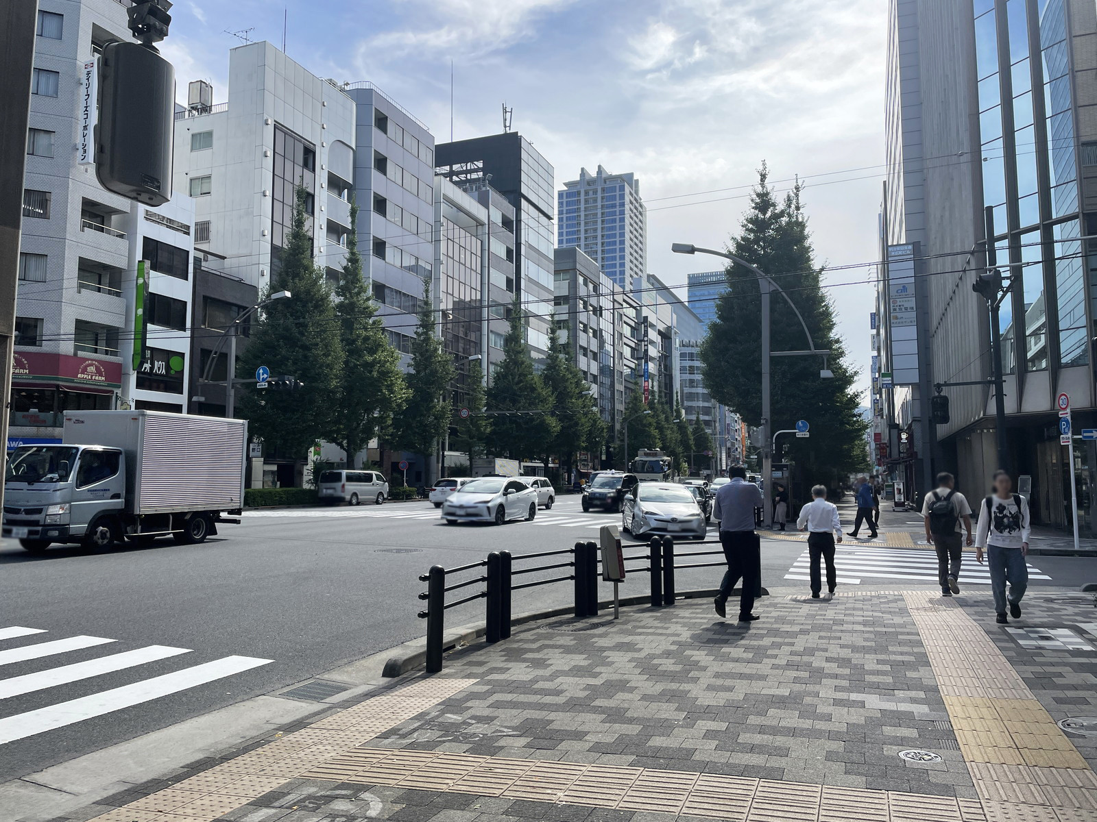 ICOPビル前面の通り