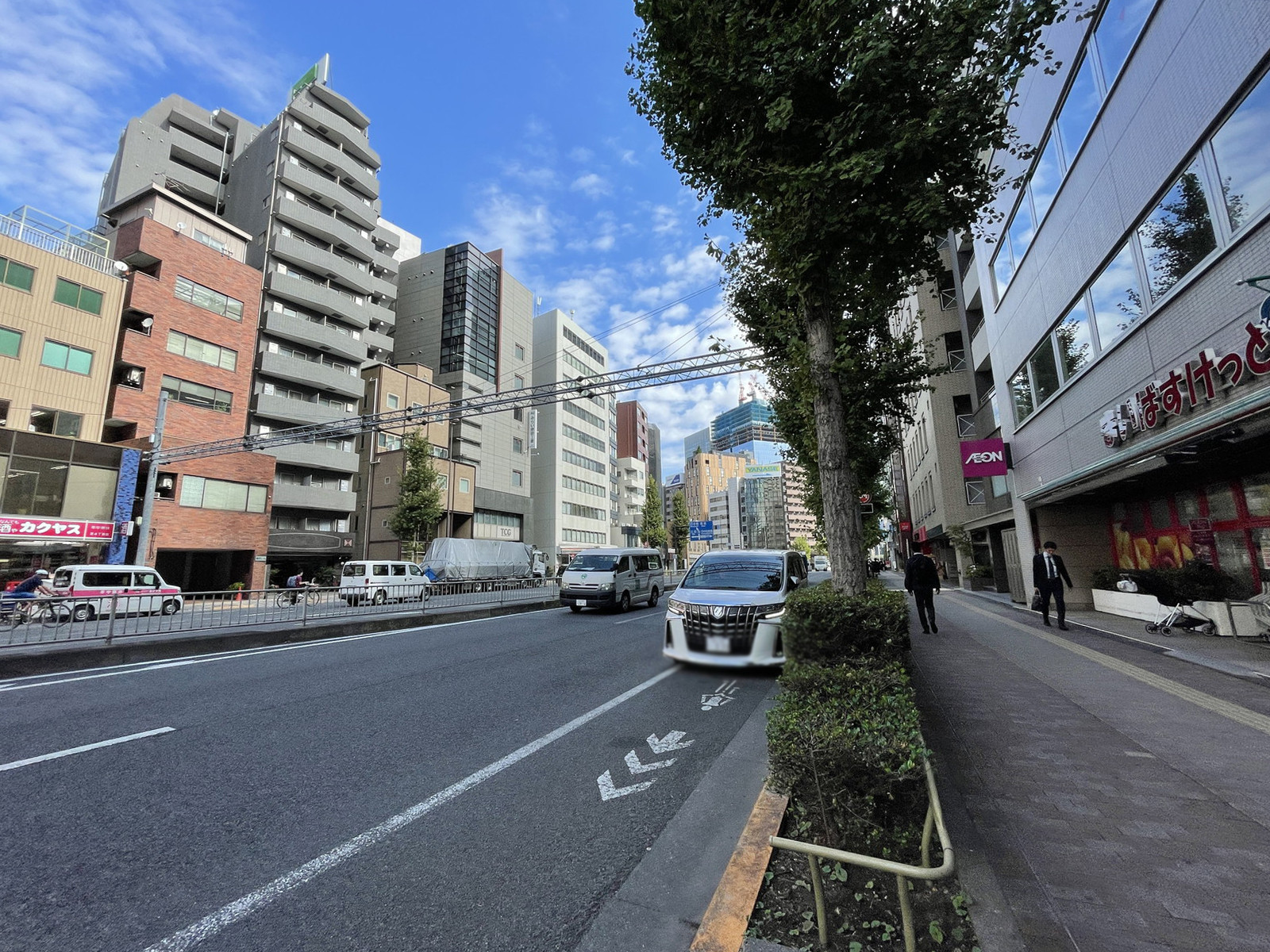 パレステュディオ三田前面の通り