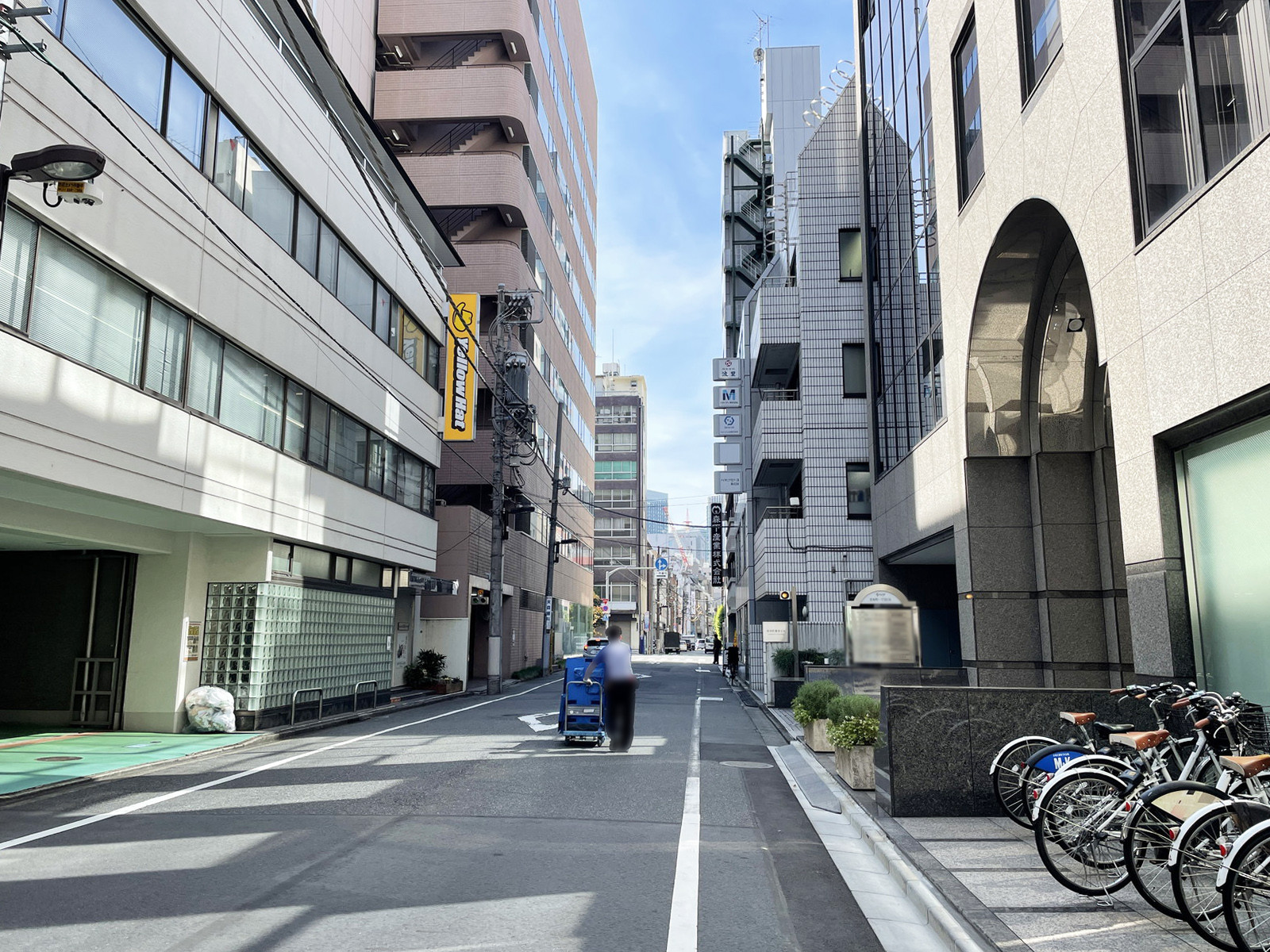 KITEN岩本町前面の通り