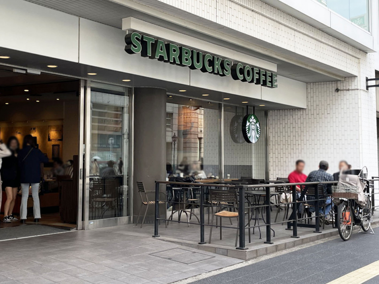 徒歩2分のスターバックス コーヒー 神戸旧居留地店
