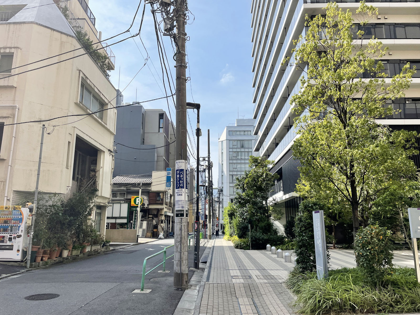 周辺は閑静なエリア
